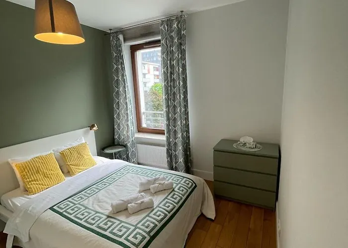 Cybernetyki Prime Apartment